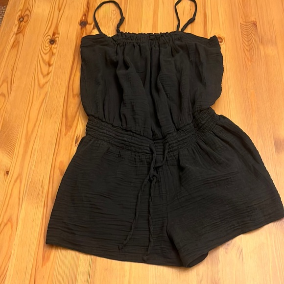 old navy black jumper